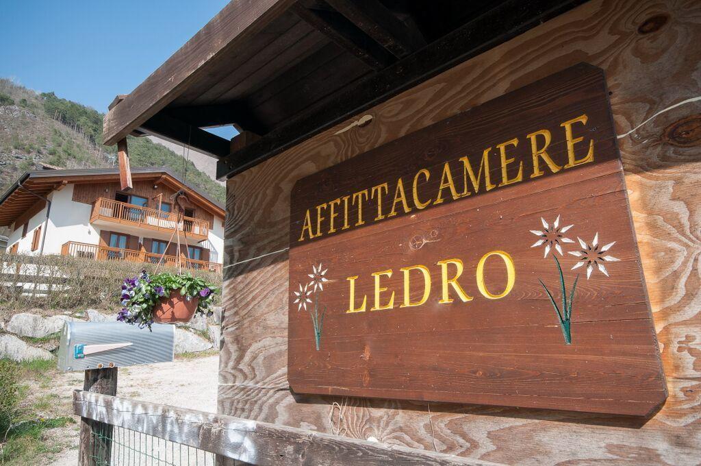 B&B Ledro Affittacamere 메졸라고 외부 사진