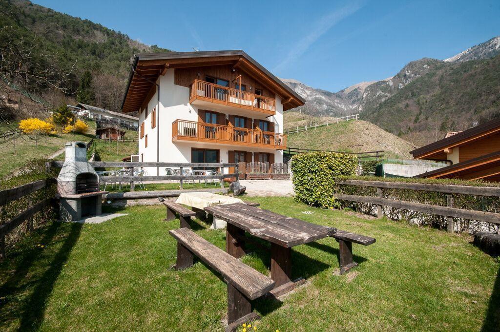 B&B Ledro Affittacamere 메졸라고 외부 사진